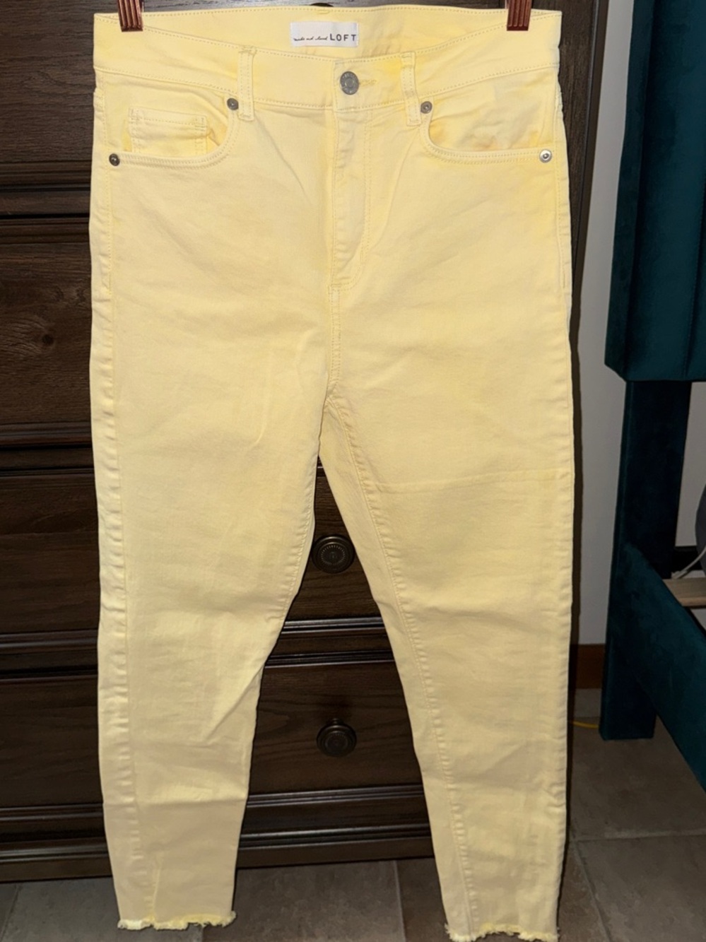 LOFT size 27/4 Womens Yellow Slim Jeans